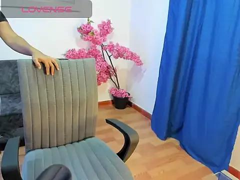 emmysweet01 from StripChat