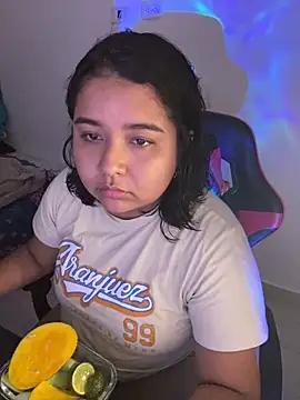 emyrose2 from StripChat is Freechat