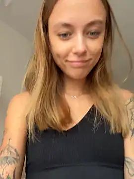 enjoy_my_beauty from StripChat is Freechat