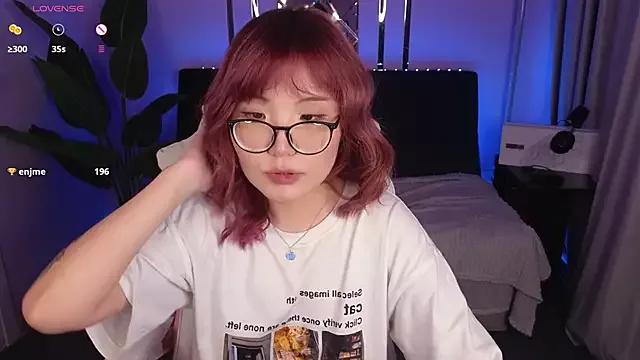 Erica_Asti from StripChat is Freechat