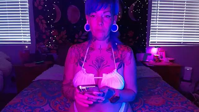 Mad beauty - checkout our excited streamers as they tease to their beloved melodies and slowly squirt for enjoyment to appease your wildest wishes.