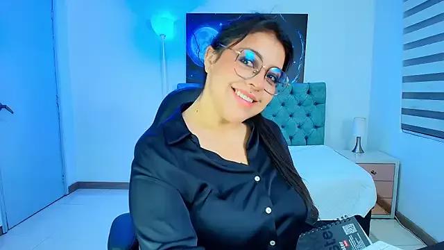 Evaa_ruiz from StripChat is Freechat