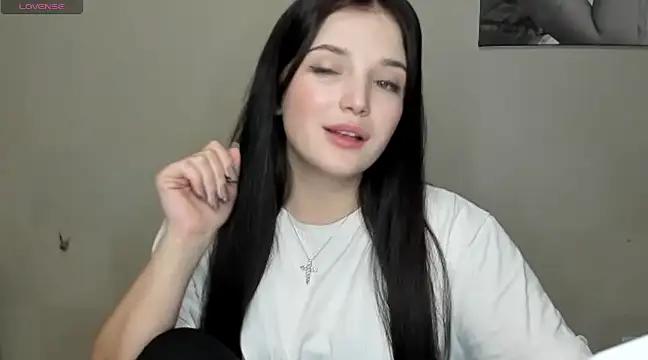 EvaaMillerr99 from StripChat