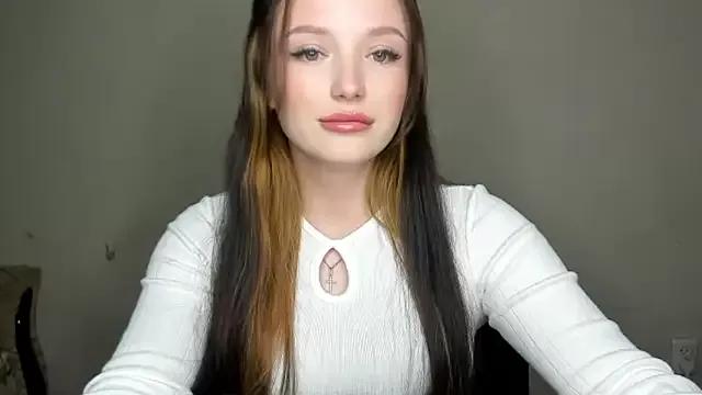 EvaaMillerr99 from StripChat