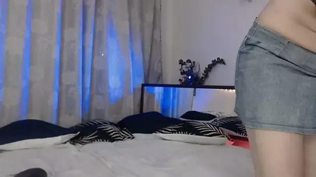 Mad beauty - checkout our excited streamers as they tease to their beloved melodies and slowly squirt for enjoyment to appease your wildest wishes.