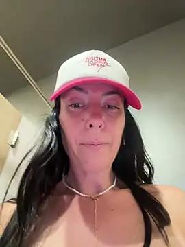 eveangelll from StripChat is Freechat