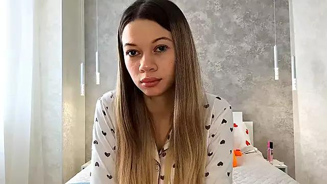 evelina_bloom from StripChat is Freechat