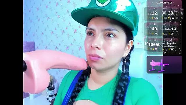 evelinn_belen from StripChat is Freechat