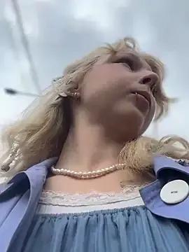 EveLittleSinner from StripChat is Freechat