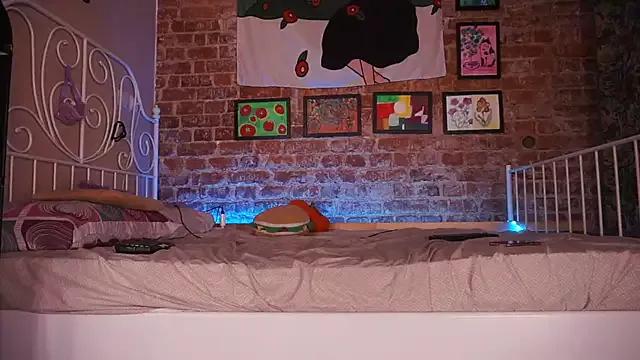 Mad beauty - checkout our excited streamers as they tease to their beloved melodies and slowly squirt for enjoyment to appease your wildest wishes.