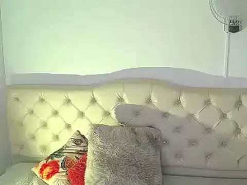 evelyn_mature19 from StripChat is Freechat