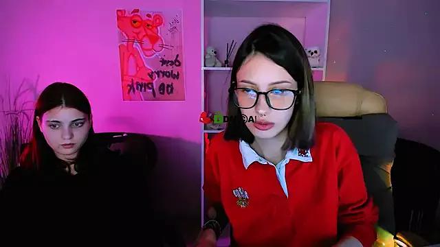 evelyn_muse from StripChat is Freechat