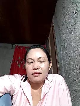 Everleigh_mom from StripChat is Freechat