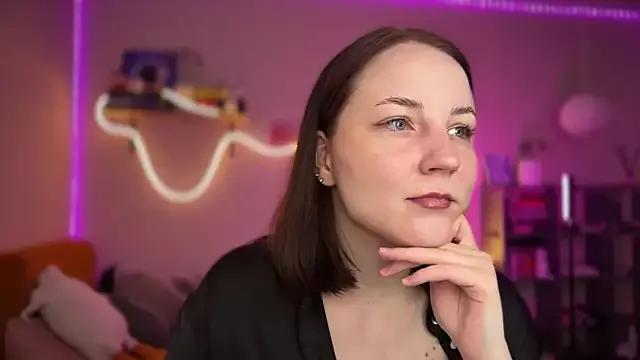 EveSunny from StripChat is Freechat