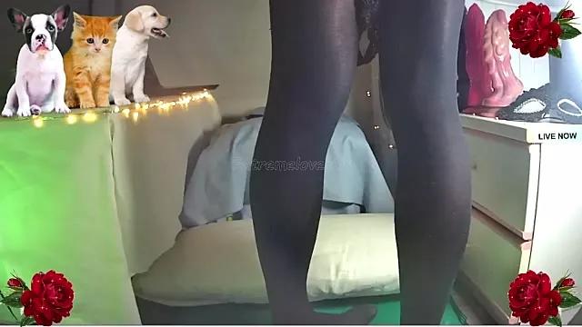 Mad beauty - checkout our excited streamers as they tease to their beloved melodies and slowly squirt for enjoyment to appease your wildest wishes.