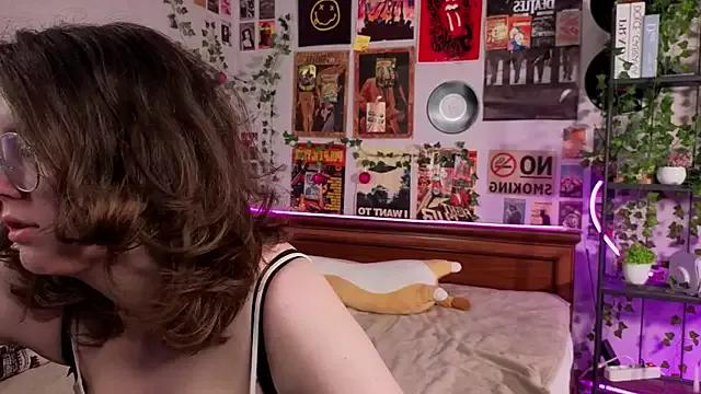 Mad beauty - checkout our excited streamers as they tease to their beloved melodies and slowly squirt for enjoyment to appease your wildest wishes.