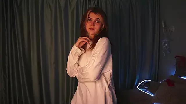 FannyRay from StripChat is Freechat