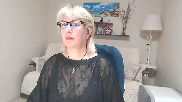 FleurMays from StripChat is Freechat
