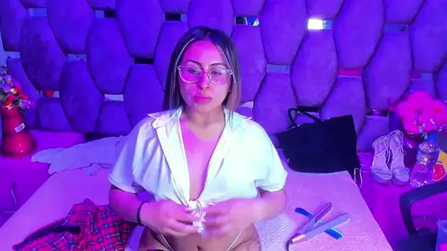 Mad beauty - checkout our excited streamers as they tease to their beloved melodies and slowly squirt for enjoyment to appease your wildest wishes.