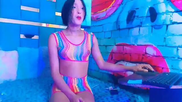Mad beauty - checkout our excited streamers as they tease to their beloved melodies and slowly squirt for enjoyment to appease your wildest wishes.