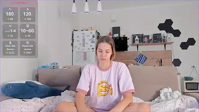 Mad beauty - checkout our excited streamers as they tease to their beloved melodies and slowly squirt for enjoyment to appease your wildest wishes.