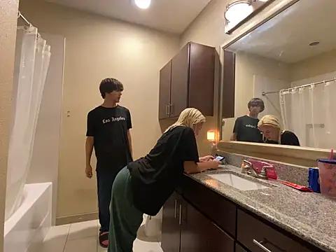 Mad beauty - checkout our excited streamers as they tease to their beloved melodies and slowly squirt for enjoyment to appease your wildest wishes.