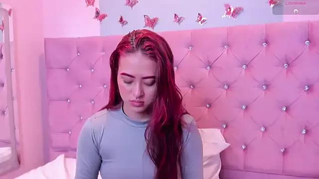 Gisselle_walker from StripChat is Freechat