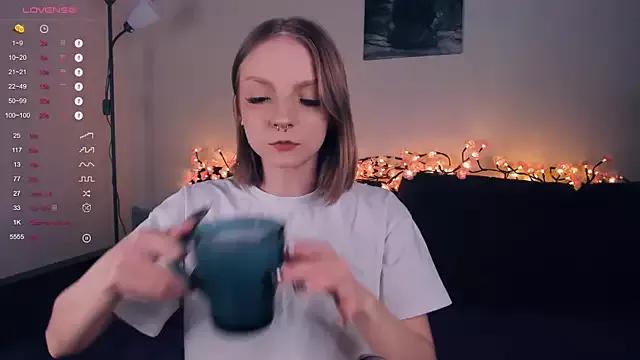 Mad beauty - checkout our excited streamers as they tease to their beloved melodies and slowly squirt for enjoyment to appease your wildest wishes.