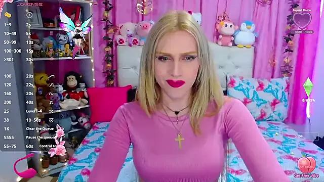 Mad beauty - checkout our excited streamers as they tease to their beloved melodies and slowly squirt for enjoyment to appease your wildest wishes.