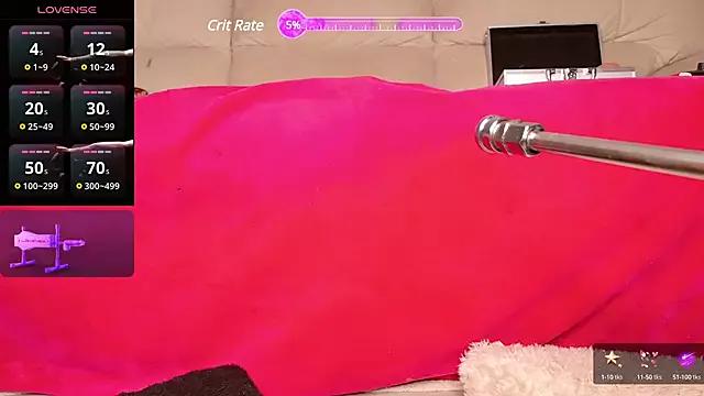 goldenboyhot from StripChat is Freechat