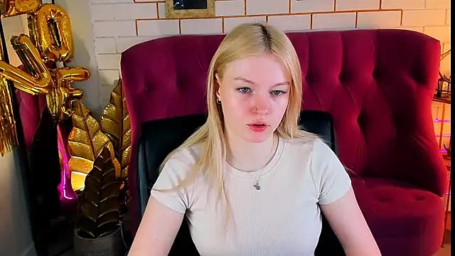 Mad beauty - checkout our excited streamers as they tease to their beloved melodies and slowly squirt for enjoyment to appease your wildest wishes.