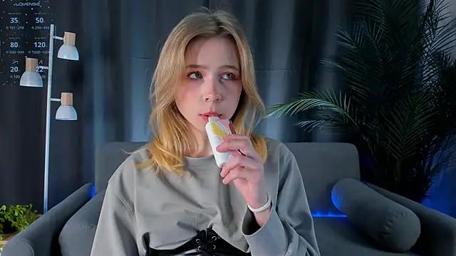 Mad beauty - checkout our excited streamers as they tease to their beloved melodies and slowly squirt for enjoyment to appease your wildest wishes.