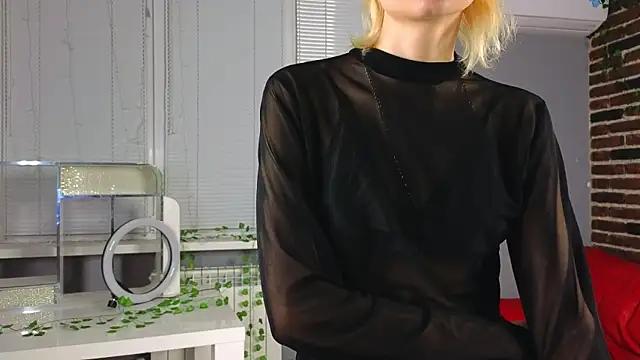 GwenGarney from StripChat is Freechat