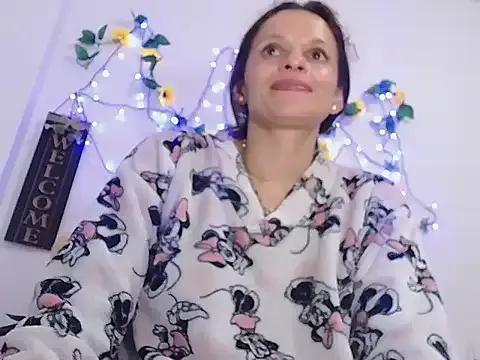 hanamor from StripChat is Freechat