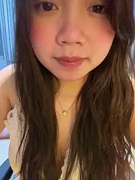Hanna230 from StripChat is Freechat