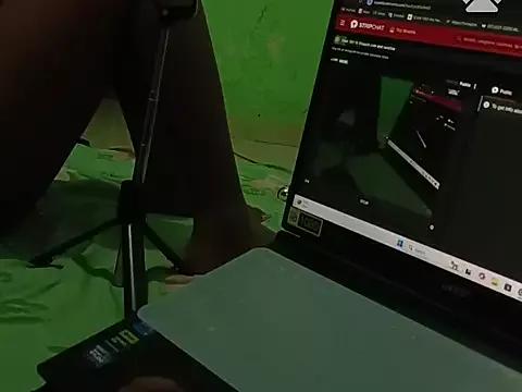 hardcockfucker0 from StripChat is Freechat