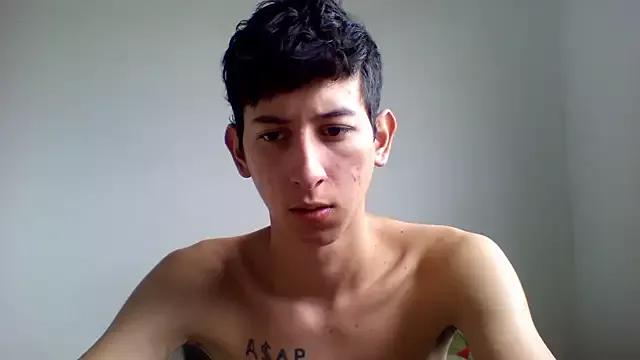 Harris_Annie from StripChat is Freechat