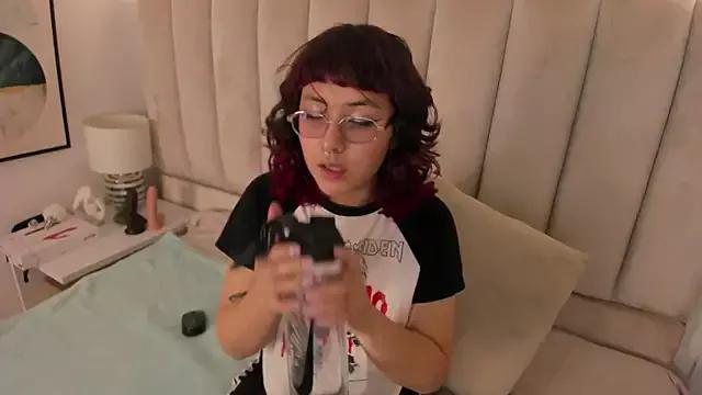 Mad beauty - checkout our excited streamers as they tease to their beloved melodies and slowly squirt for enjoyment to appease your wildest wishes.