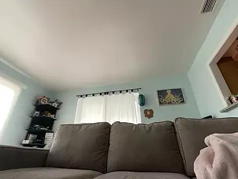 hatgirlsolo from StripChat is Freechat