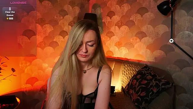 heart_therapy from StripChat is Freechat