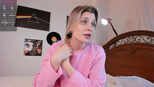 Mad beauty - checkout our excited streamers as they tease to their beloved melodies and slowly squirt for enjoyment to appease your wildest wishes.