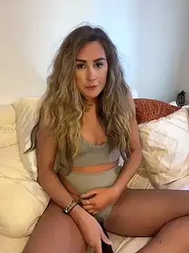 heidihulaa from StripChat is Freechat