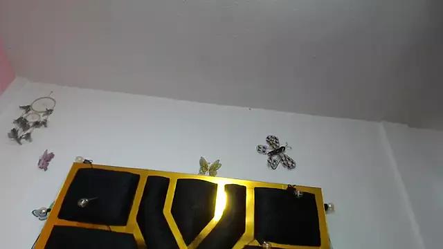 Helennahot from StripChat is Freechat