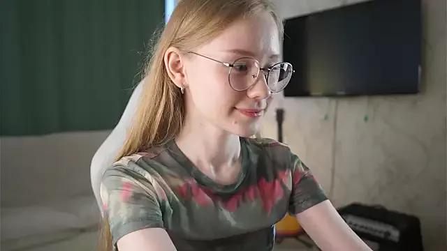 Mad beauty - checkout our excited streamers as they tease to their beloved melodies and slowly squirt for enjoyment to appease your wildest wishes.