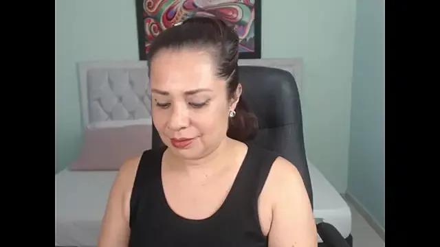 Hera_goddesss from StripChat is Freechat