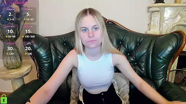 HillEva from StripChat is Freechat