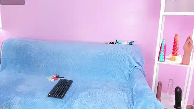 Hiyakasudere from StripChat is Freechat