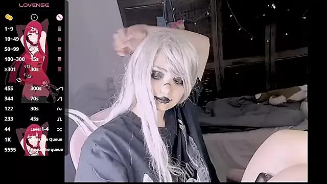 Mad beauty - checkout our excited streamers as they tease to their beloved melodies and slowly squirt for enjoyment to appease your wildest wishes.