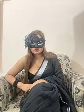 HoneyBearCpl from StripChat is Freechat