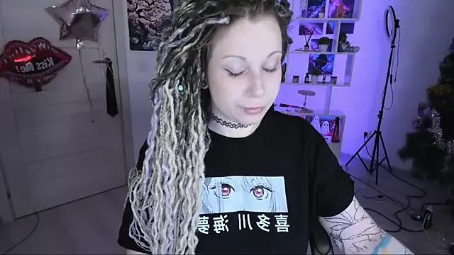 Mad beauty - checkout our excited streamers as they tease to their beloved melodies and slowly squirt for enjoyment to appease your wildest wishes.